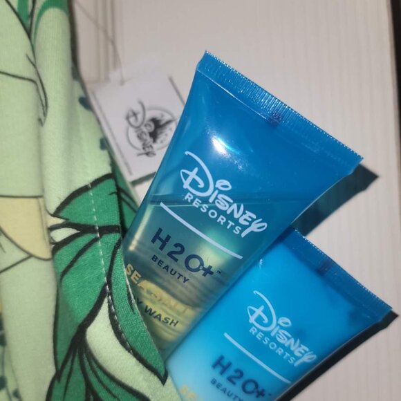 Disney Princess Tiana & the Frog Jogger Pants NWT Size Large W/FREE DISNEY GIFT - Picture 4 of 7